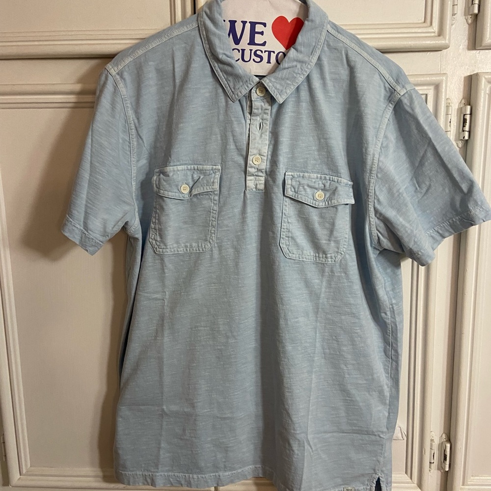 Lucky Brand Men’s Short Sleeve shirt. Light blue. Soft material.